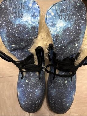 Yes We Vibe Fur Interior Combat Boots Unisex.